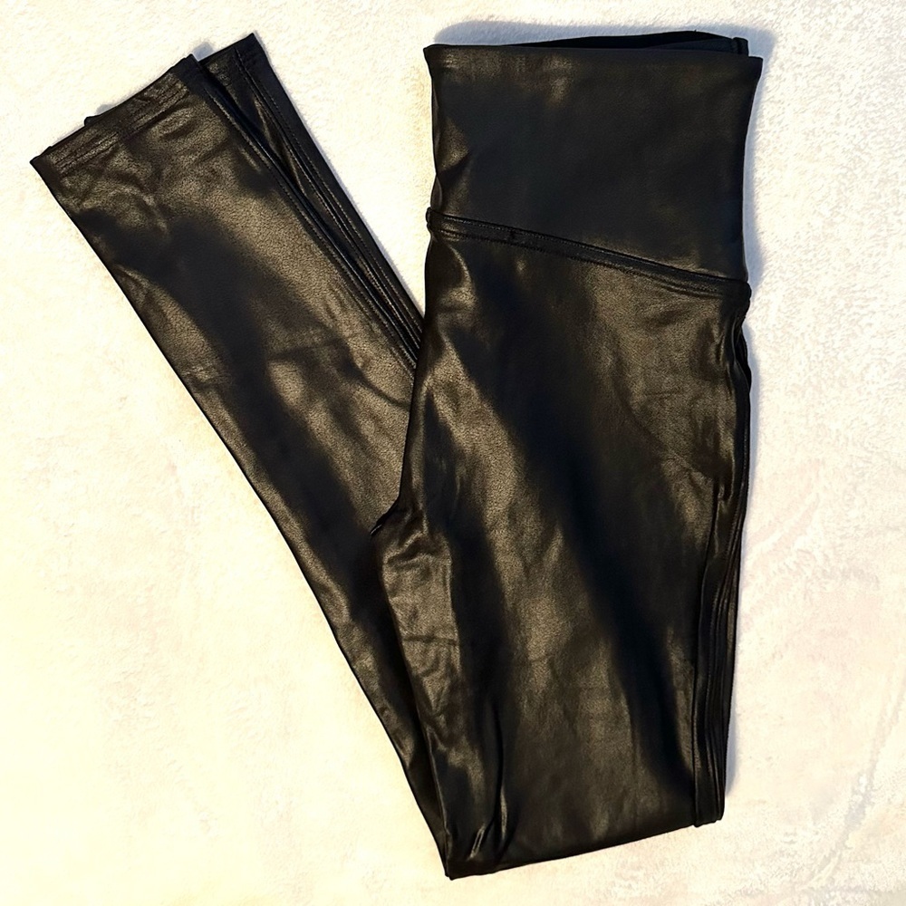 Spanx Faux Leather High Waist Legging M Black NWT spandex shapewear pants